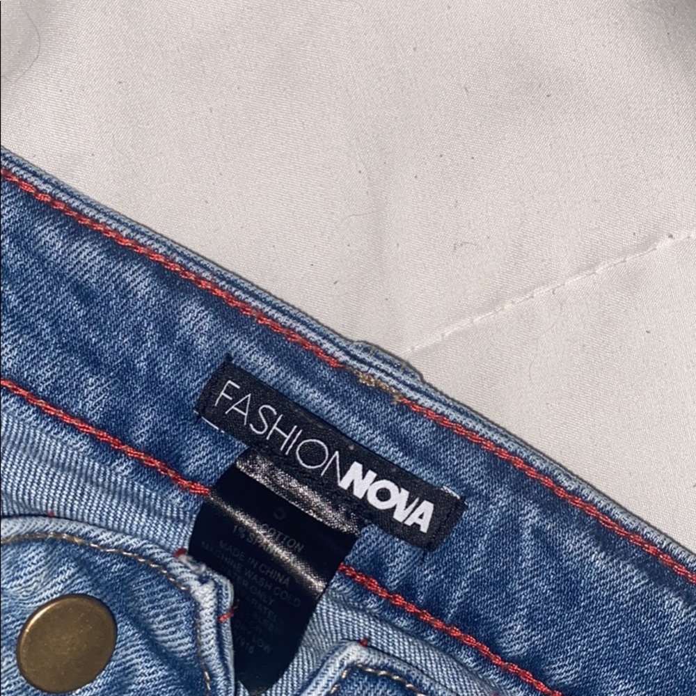 Jeans - Picture 2 of 3